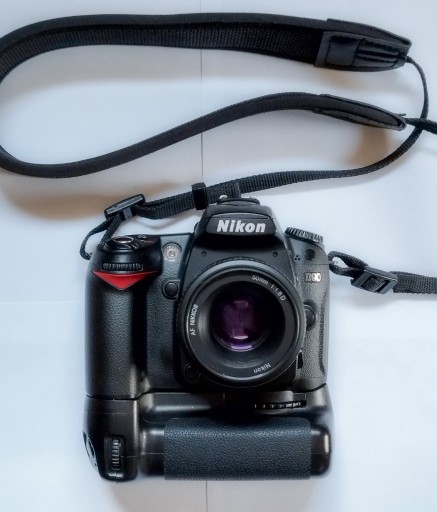 Zdjęcie oferty: NIKON D90 + dwa obiektywy + lampa SB-910 