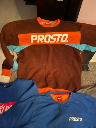 Zdjęcie oferty: Bluzy PROSTO