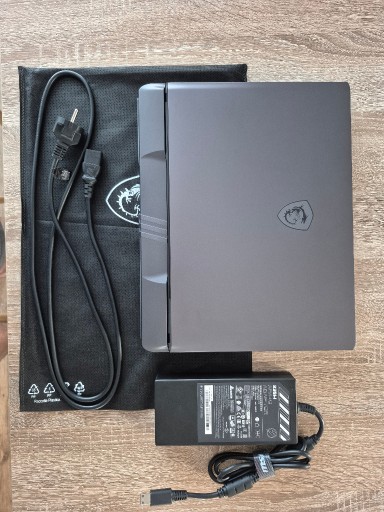 Zdjęcie oferty: Laptop Gamingowy MSI VECTOR 16 HX AI - 5070 Ti - Gwarancja