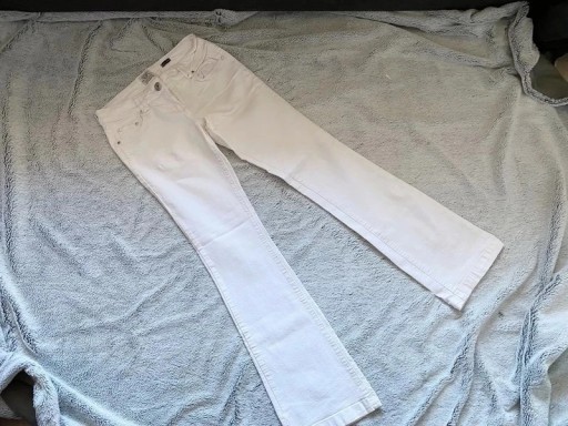 Zdjęcie oferty: Białe spodnie rozszerzane dzwony straight rurki