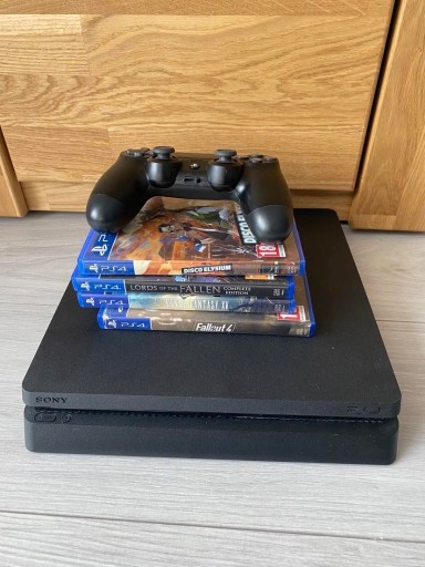 Zdjęcie oferty: Playstation 4 500 gb + gry PS4