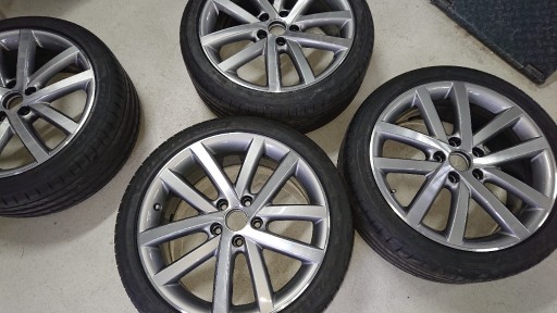 Zdjęcie oferty: Koła 18" VW Golf Jetta Touran 225/40 r18 5x112