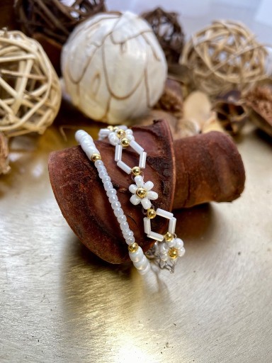 Zdjęcie oferty: Bransoletka Handmade Pearl Daisy 