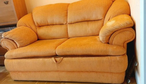 Zdjęcie oferty: SOFA z funkcją spania i pojemnikiem na pościel