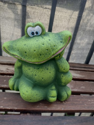 Zdjęcie oferty: Średnia żaba przechylona ceramiczna 18 cm ozdoba na ogród hit lata 