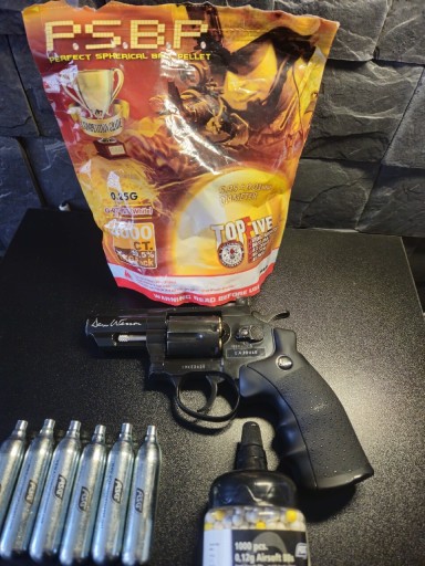 Zdjęcie oferty: Pistolet ASG Dan wesson +6 kapsuł CO2+1kg kulek  