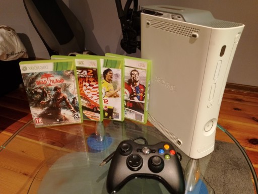 Zdjęcie oferty: Xbox 360 gry pad super stan