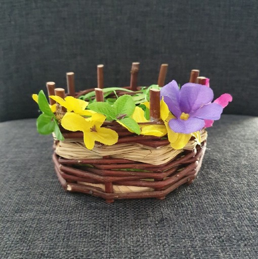 Zdjęcie oferty: Koszyk wiklinowy Wielkanoc ręcznie robiony stroik