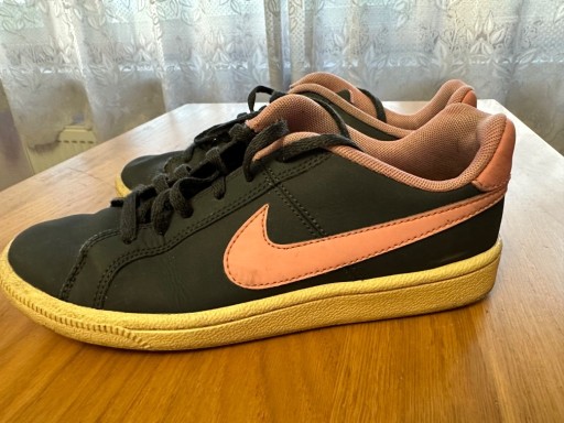 Zdjęcie oferty: NIKE r. 36 wew. 22,5 kapitalne OKAZJA