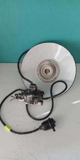 Zdjęcie oferty: Stara lampa emaliowany i włącznik 