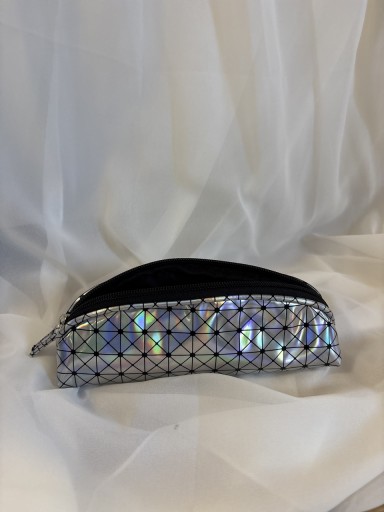 Zdjęcie oferty: Kosmetyczka Holograficzna