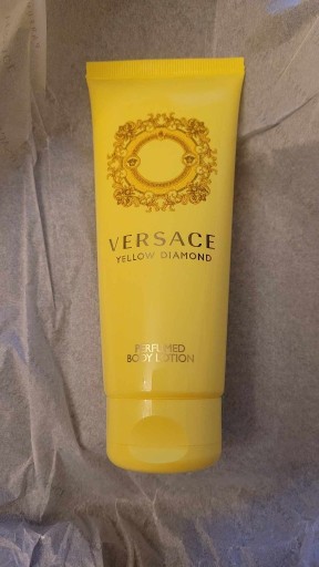 Zdjęcie oferty: Versace Yellow Diamond perfumed body lotion 100ml