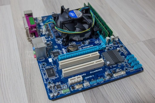 Zdjęcie oferty: Gigabyte GA-H61M-S2PV +G645 +4GB ram