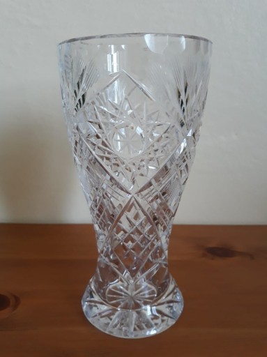 Zdjęcie oferty: Średni wazon kryształ 18 cm