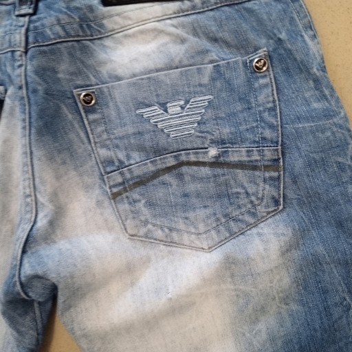 Zdjęcie oferty: Jeansy Armani r.31