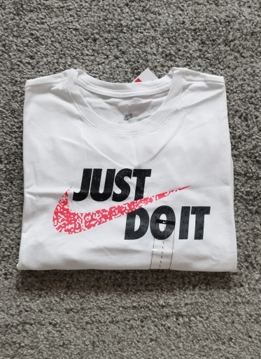 Zdjęcie oferty: Koszulka Nike rozmiar L