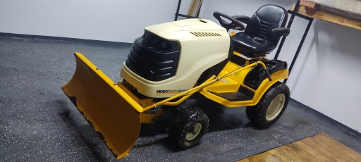 Zdjęcie oferty: Pług do śniegu do traktorka kosiarki Cub Cadet 