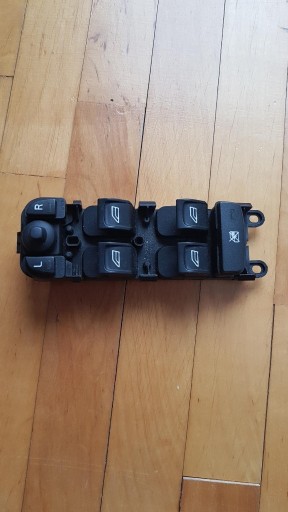 Zdjęcie oferty: Panel sterowania szybami Volvo XC 70 II. V 70, S80