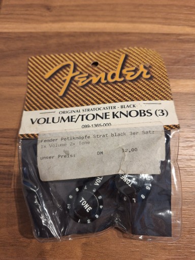 Zdjęcie oferty: Pokrętła/Konoby volume/tone Fender Stratocaster 