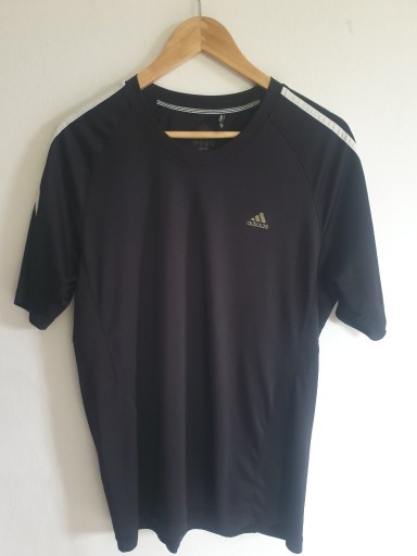 Zdjęcie oferty: T-shirt sportowy adidas w rozmiarze L. 