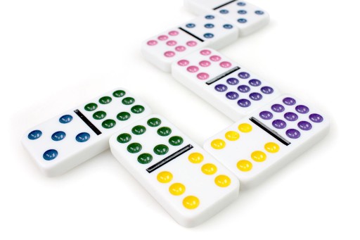 Tactic Domino dziewiątkowe w puszce