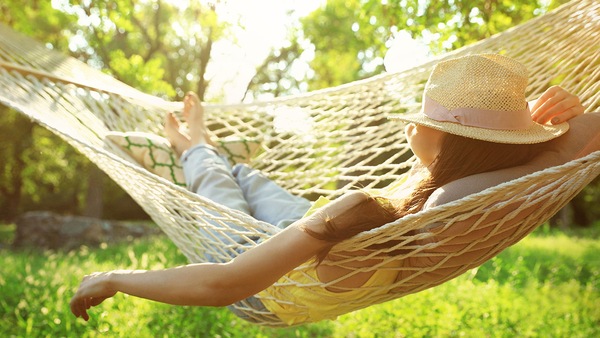 Blažený okamih lenivosti?  Vyberáme ležadlá a hojdacie siete