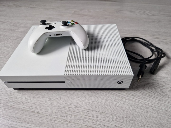Xbox one s - купить в DARSTAR