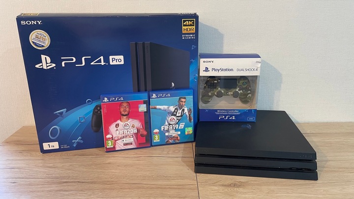 [スタンド付き]PS4 pro 1TB Купити Sony PlayStation 4 Pro 1Tb Black Вживаний (б/в