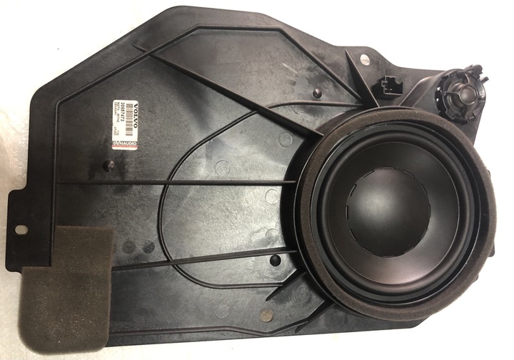 Dynaudio Volvo C30. Sound