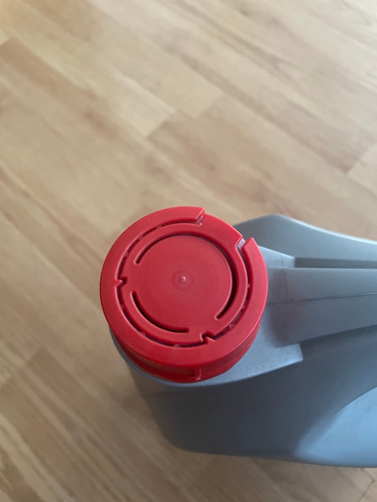 Toyota suspension fluid ahc