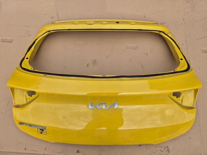 KIA STONIC tylna klapa.