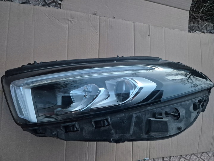Mercedes A W177 lampa lewa.Full LED.2018-22. HELLA