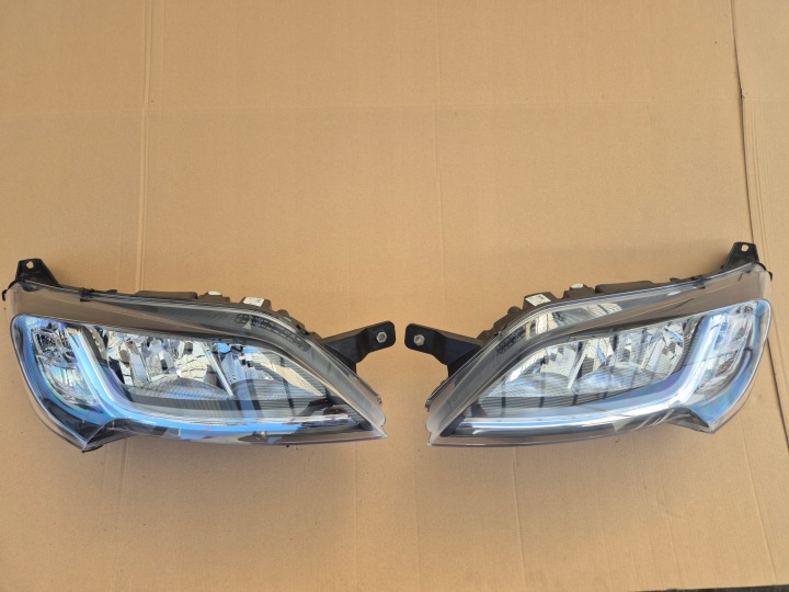 Fiat Ducato lampa prawa i lewa.Czarna.Boxer.OE.15-