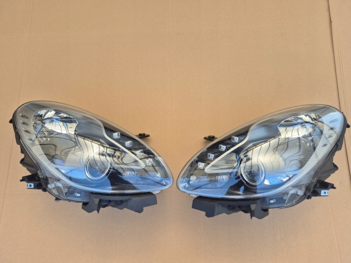 Alfa Romeo Giulietta lampa prawa i lewa.Grafit. OE