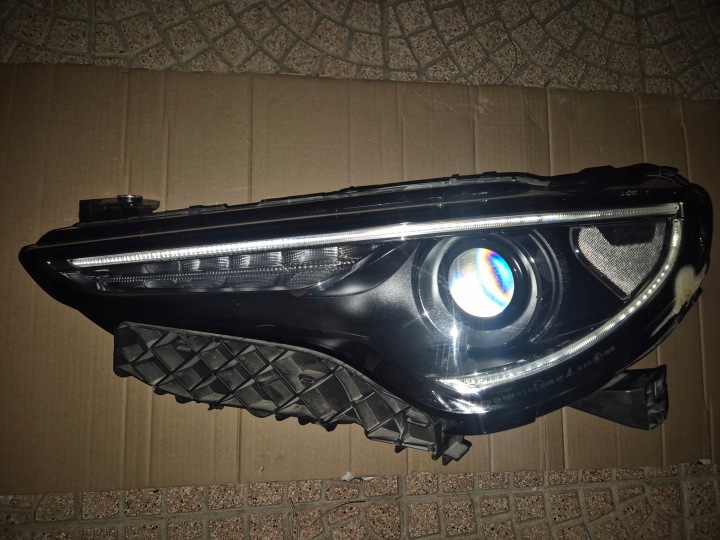 Alfa Romeo Stelvio lampa lewa.Ksenon.Kompletna.OE