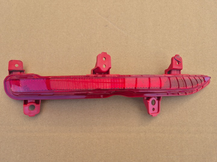 KIA Sportage V odblask tylnego zderzaka.Prawy.OE.