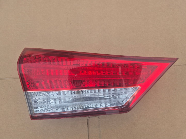 Hyundai IX20 lampa tylna lewa w klapę.OE.