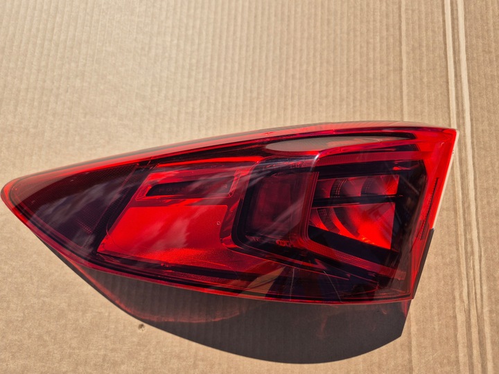 Cupra Formentor lampa tylna lewa. Oryginał.100%