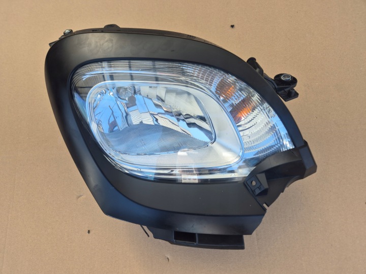 Fiat Panda 3 CROSS lampa prawa.2012-23. Reflektor