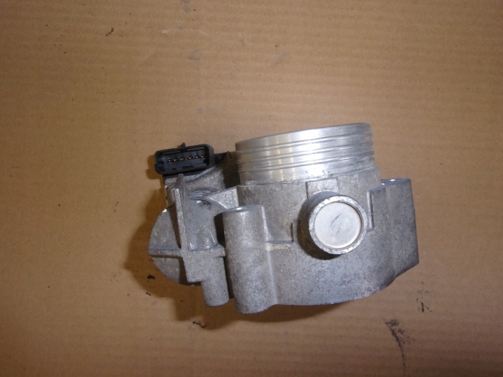 PAPILLON DES GAZ PEUGEOT 301 1.6 16V VTI 9672486980