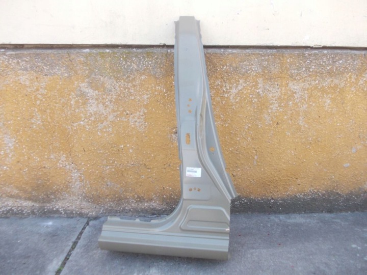 TOYOTA COROLLA E16 E18 13- SEUIL POTEAU DROIT