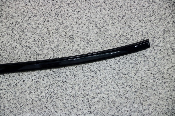 BMW E60 MOULURE TOITS TOITS DROITE 7070196