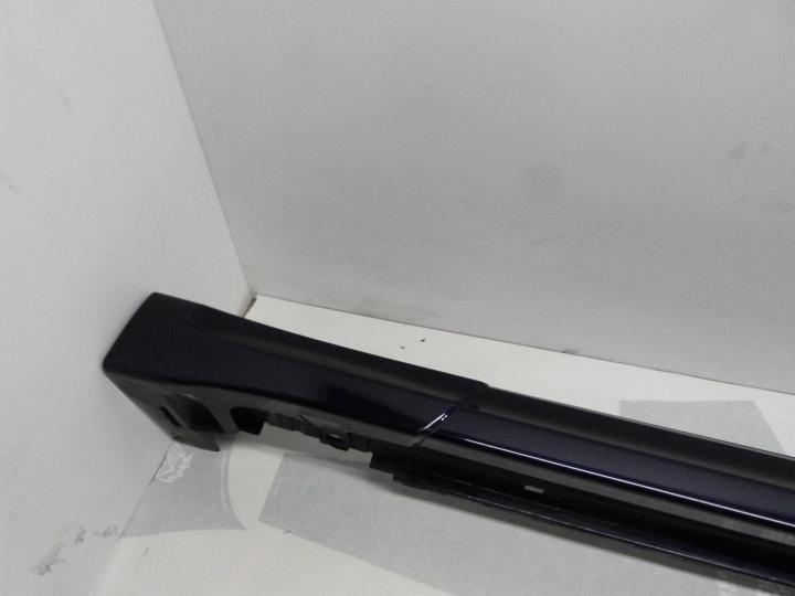 SUBARU LEGACY V GT MOULURE SEUIL GAUCHE COULEUR D7H