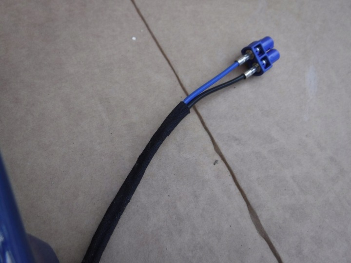 ANTENNE SUR TOIT GOUPILLE FORD FOCUS MK4 2018- COULEURS