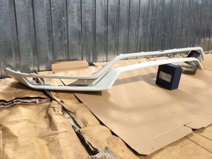 SPOILER DIFFUSEUR DOUBLURE VOLVO XC90 R DESIGN AVANT