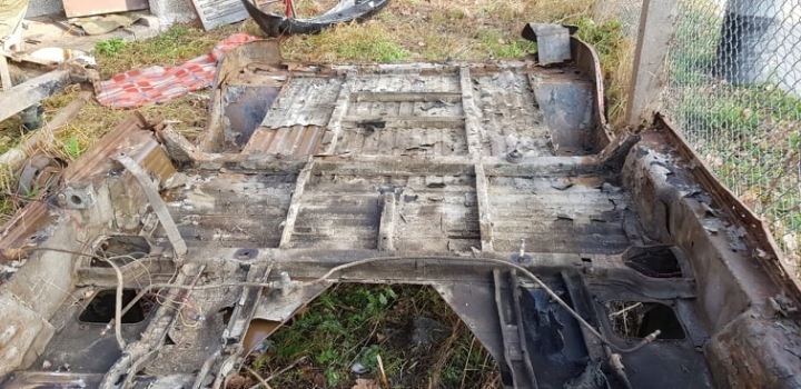 UAZ 469B KASTA BUDA BAIGNOIRE PLANCHER VERS WANNY
