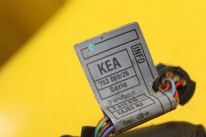 FAISCEAU DE CÂBLES INSTALLATION ÉLECTRIQUE INJECTEURS E60 4.4 B 7514611