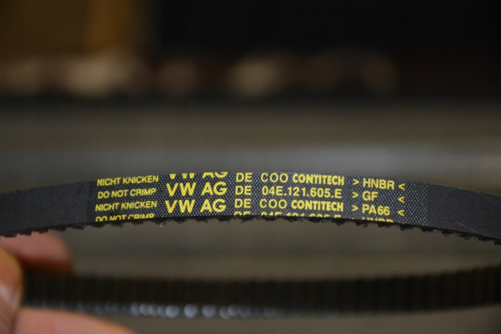 POMPE À EAU GOLF 7 04E121121A 04E121042A 04E109111J