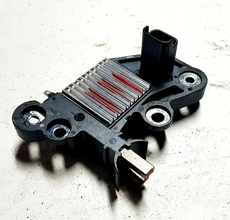 RÉGULATEUR TENSION BOSCH 0 272 220 736