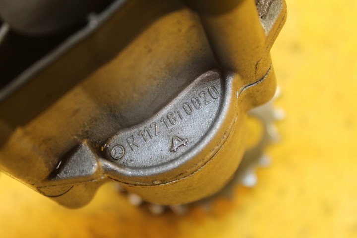 POMPE HUILES VITO W638 2.2DCI 6061810801